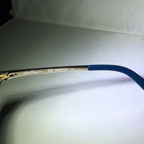 SALVATORE FERRAGAMO LADIES SUNGLASSES. main image 4